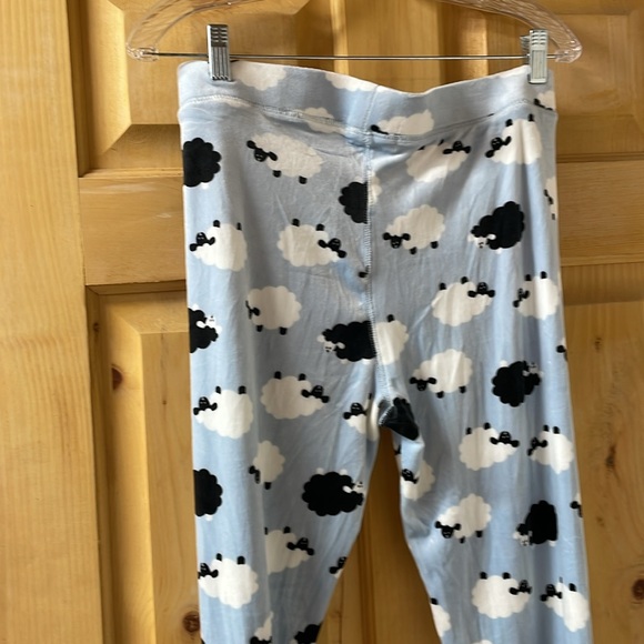 Sheep themed lounge leggings - Picture 4 of 8